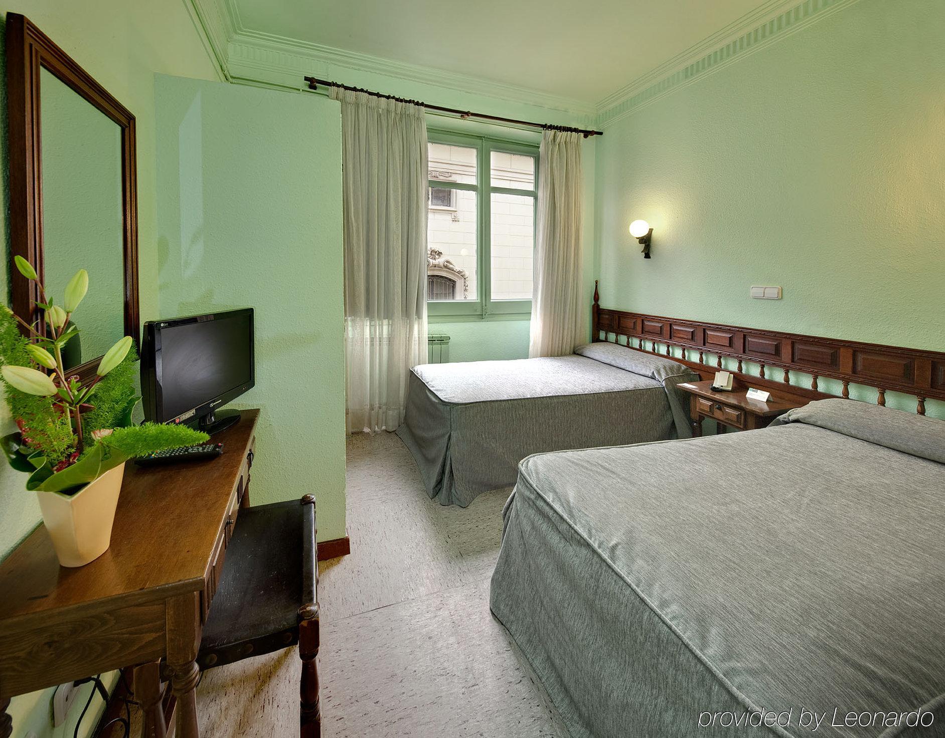Hotel Lyon Barcelona Habitación foto